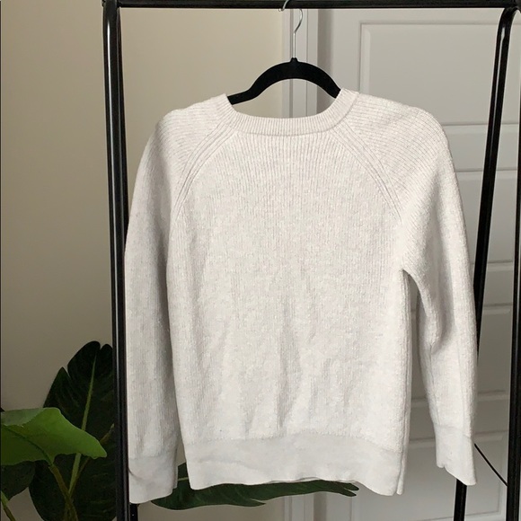ARITZIA (Wilfred) - 100% Merino Wool Sweater - Picture 4 of 5